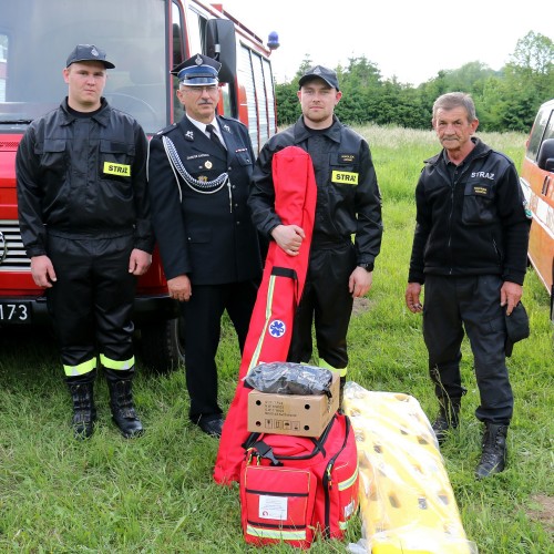 Przekazanie sprzętu dla Ochotniczych Straży Pożarnych